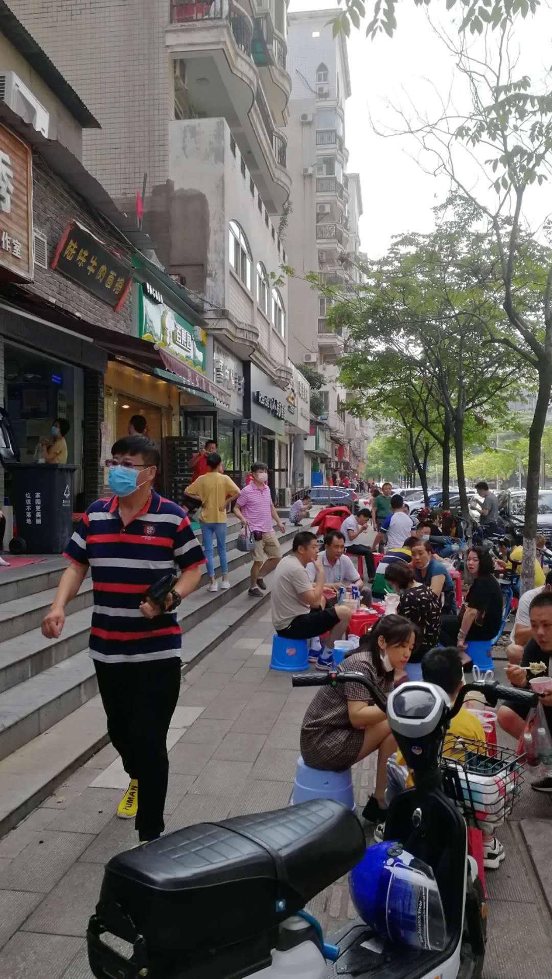 老刀：武汉解封后剪影之二：过早