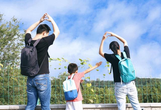 装得下的幸福感，小米小背包，一家人的美好选择
