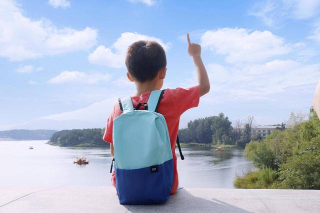 装得下的幸福感，小米小背包，一家人的美好选择