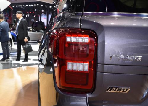 2020款传祺GS8外观延续经典，内饰配置大革新