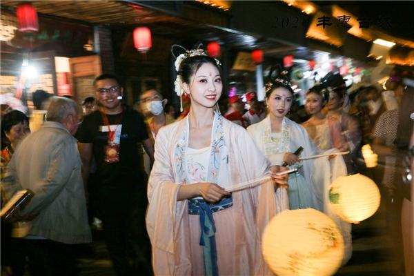 中秋国庆双节，千年古县城文化生活丰富多彩