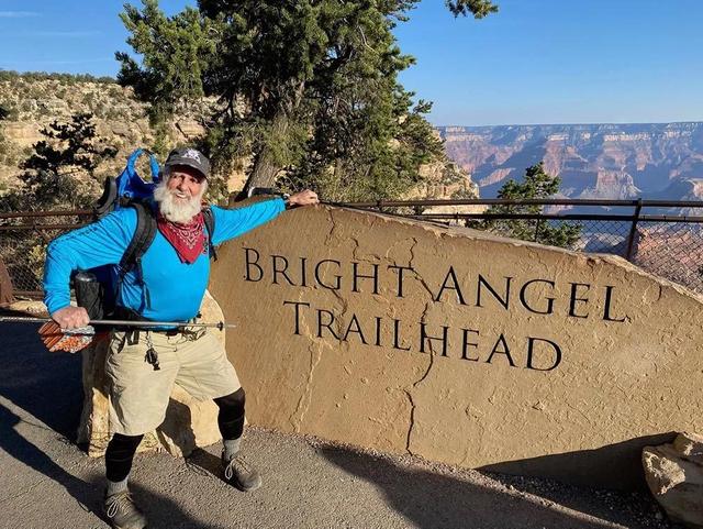 你打算爬山爬到多少岁?85岁老汉走完77公里大峡谷南北纵走
