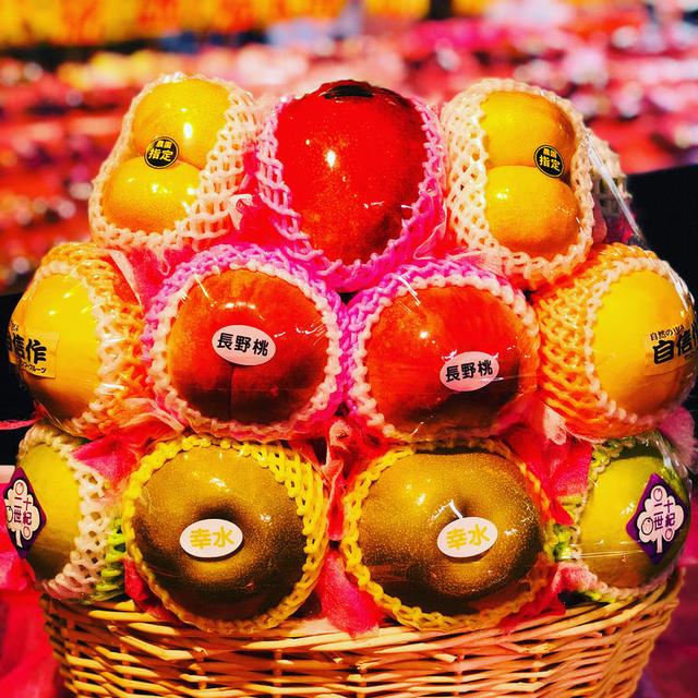 分享日本超市的那些水果，网友表示：包装太华丽，一看就很贵(图18)