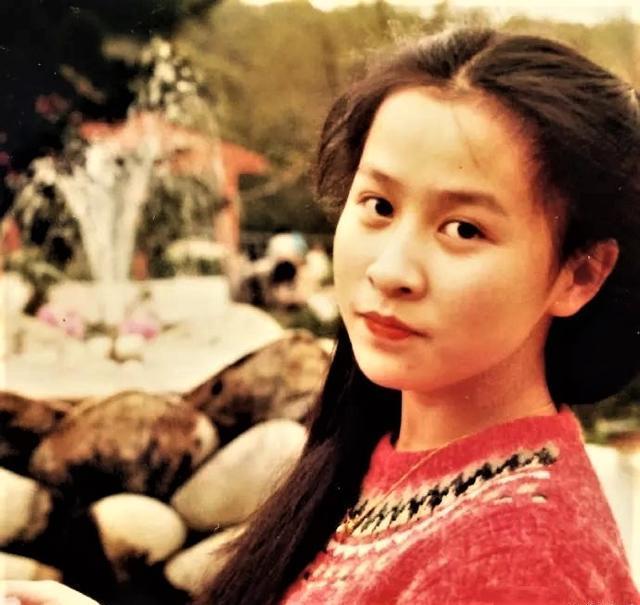 为了曾志伟的约，刘嘉玲被三名劫匪绑架，12年后光身照被公布