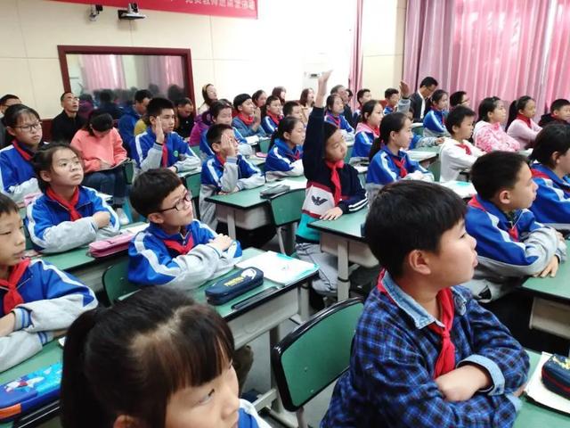 读懂操作结果，促进深度思考——记天府新区万安小学课堂研讨活动