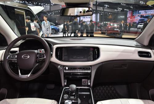 2020款传祺GS8外观延续经典，内饰配置大革新