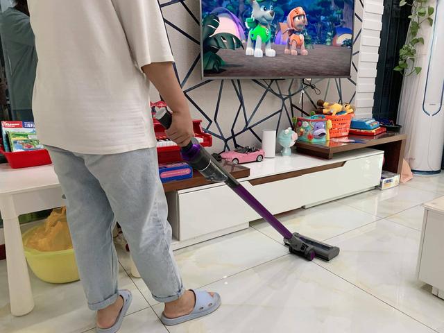 轻便清洁吉米小轻杆，一机轻松搞定家庭卫生清洁