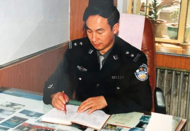 我和警察的故事 我的榜样 本地新闻 吉和网