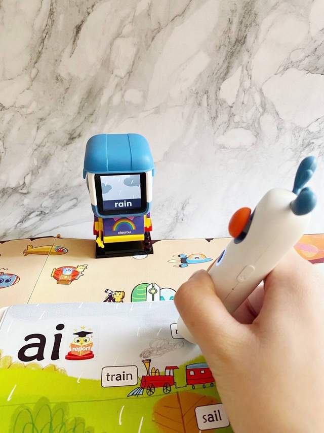 快乐学习的最优选，小木百变悟空点读机器人