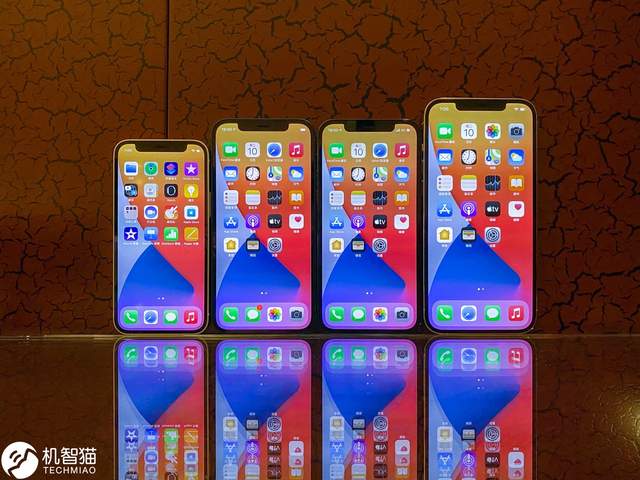 Iphone 12 Mini抢先体验 真机和想象中不太一样 机智猫