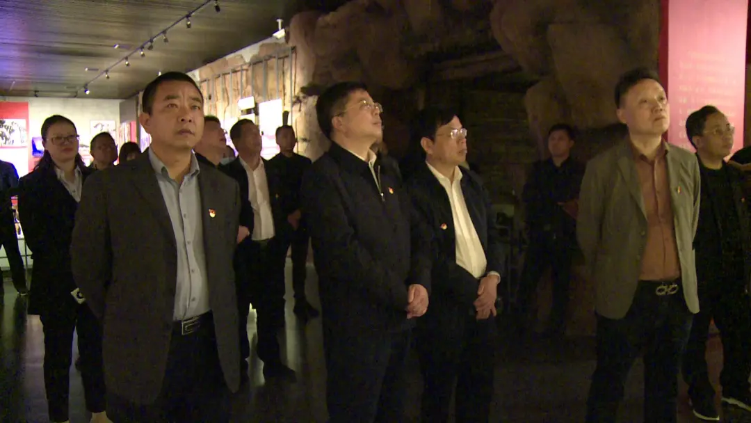 以如磐初心凝聚奋斗伟力 ——天易经开区赴乌石开展党史学习教育