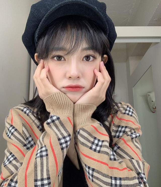 卸妆后更美10位韩国女星化妆前后素颜照盘点