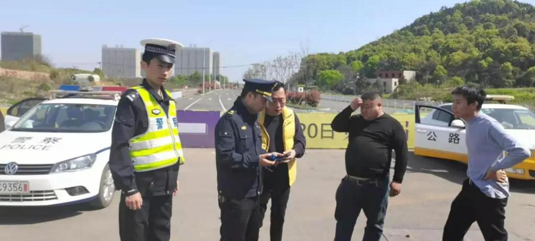 湘潭市交通运输综合行政执法支队深入开展“治超”专项整治行动