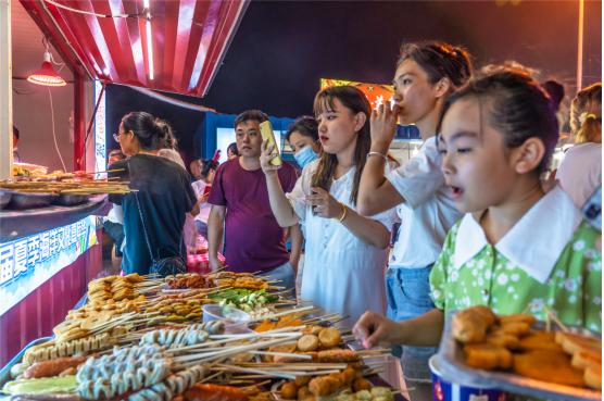 夜生活、夜经济、夜文化...那香海文旅度假小镇越夜越精彩