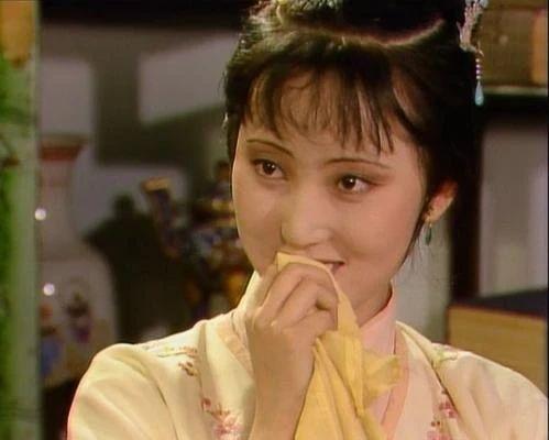 抖音超火“脚艺人”让美女秒变精神小妹，杀马特要复兴了？