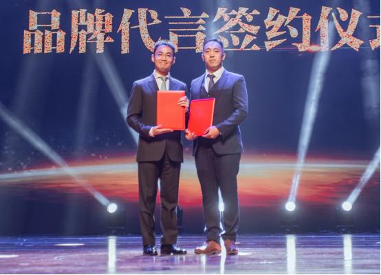 亚洲小提琴王子高参代言CHRISTINA小提琴开启行业先河新篇章