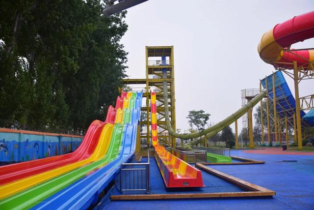 火爆菏泽的水上乐园清凉来袭在泉水叮咚水世界释放一夏