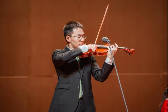 亚洲小提琴王子高参代言CHRISTINA小提琴开启行业先河新篇章
