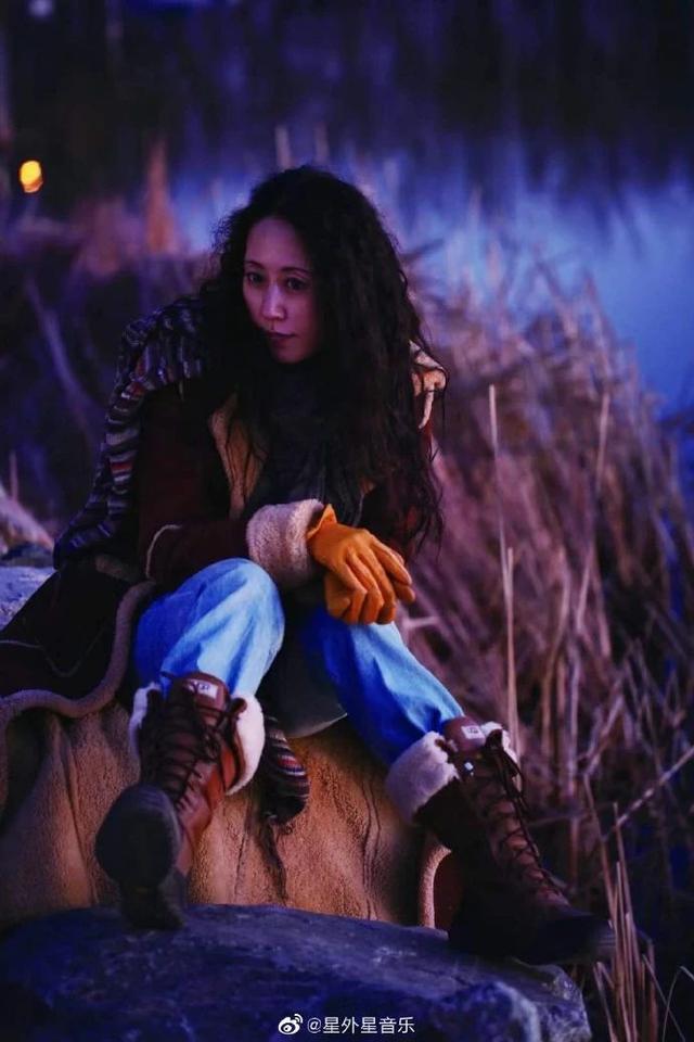 她是最美摇滚女将，沉寂9年，再发新专辑唱出人生真谛