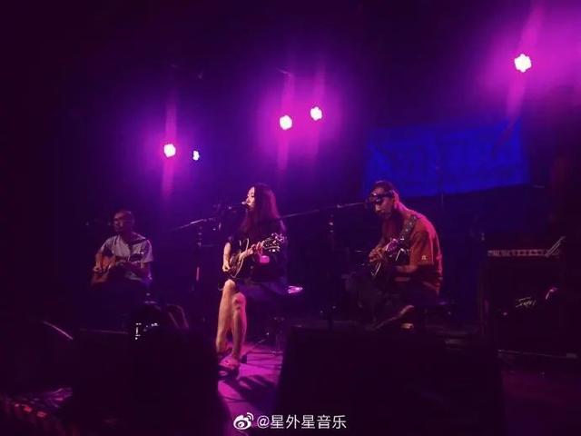 她是最美摇滚女将，沉寂9年，再发新专辑唱出人生真谛