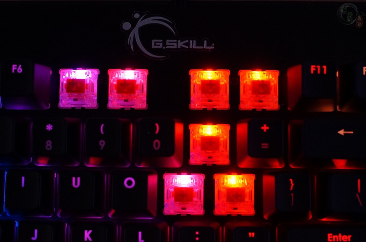 也许是最便宜的樱桃RGB红轴！芝奇KM780键盘分享