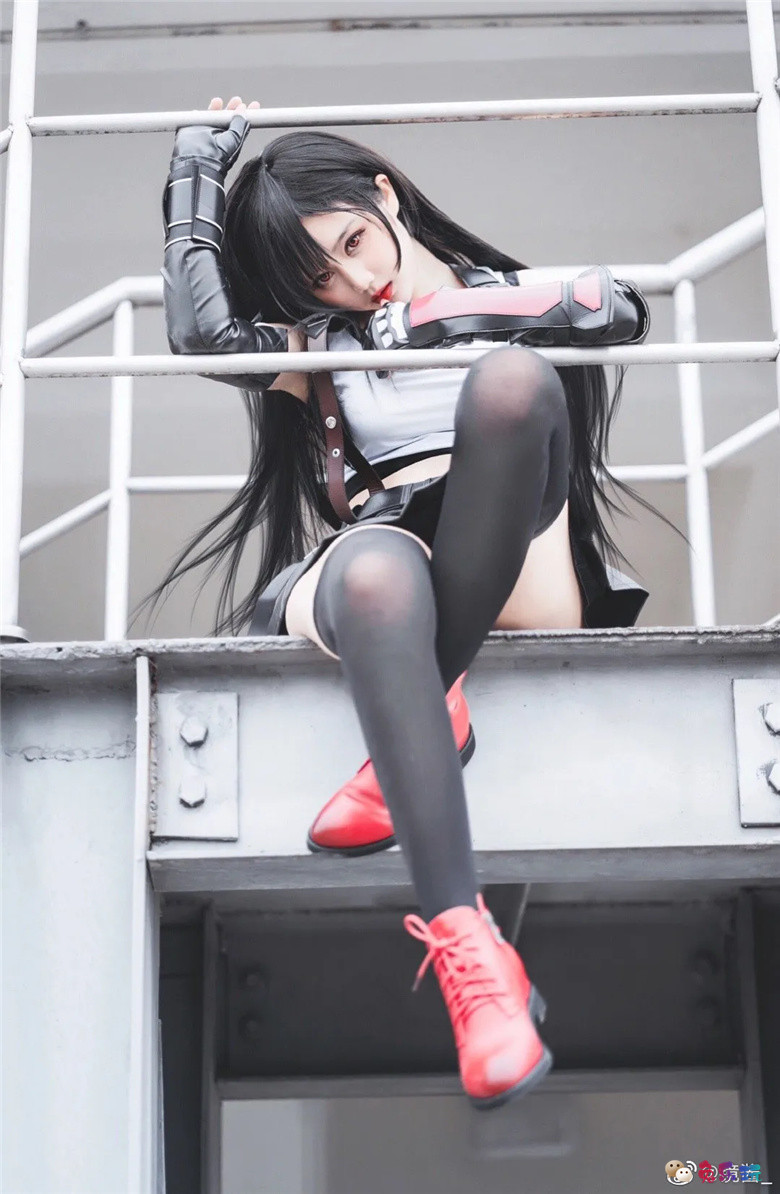 镜酱_丨《最终幻想7》蒂法