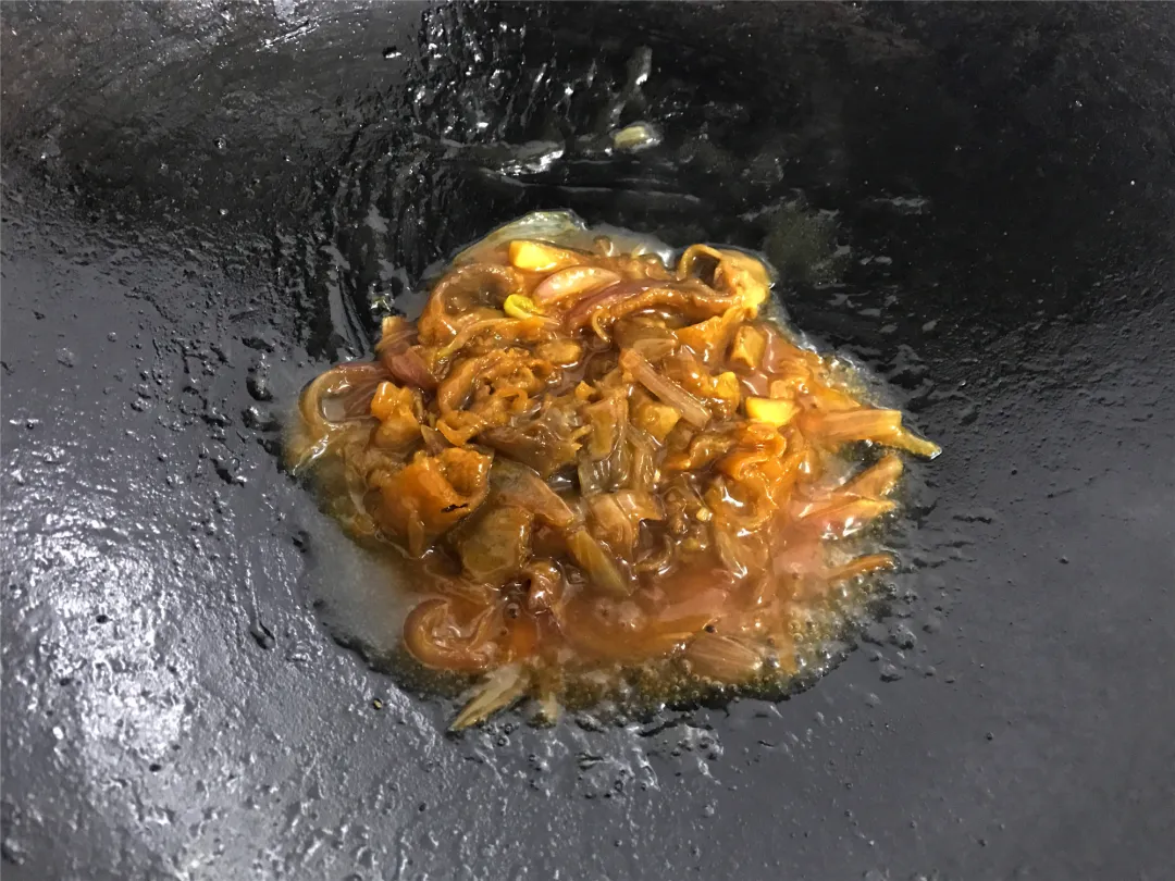美食做法：洋葱肥牛盖饭，鲜香嫩滑，在家自己几块钱就搞定 第17张