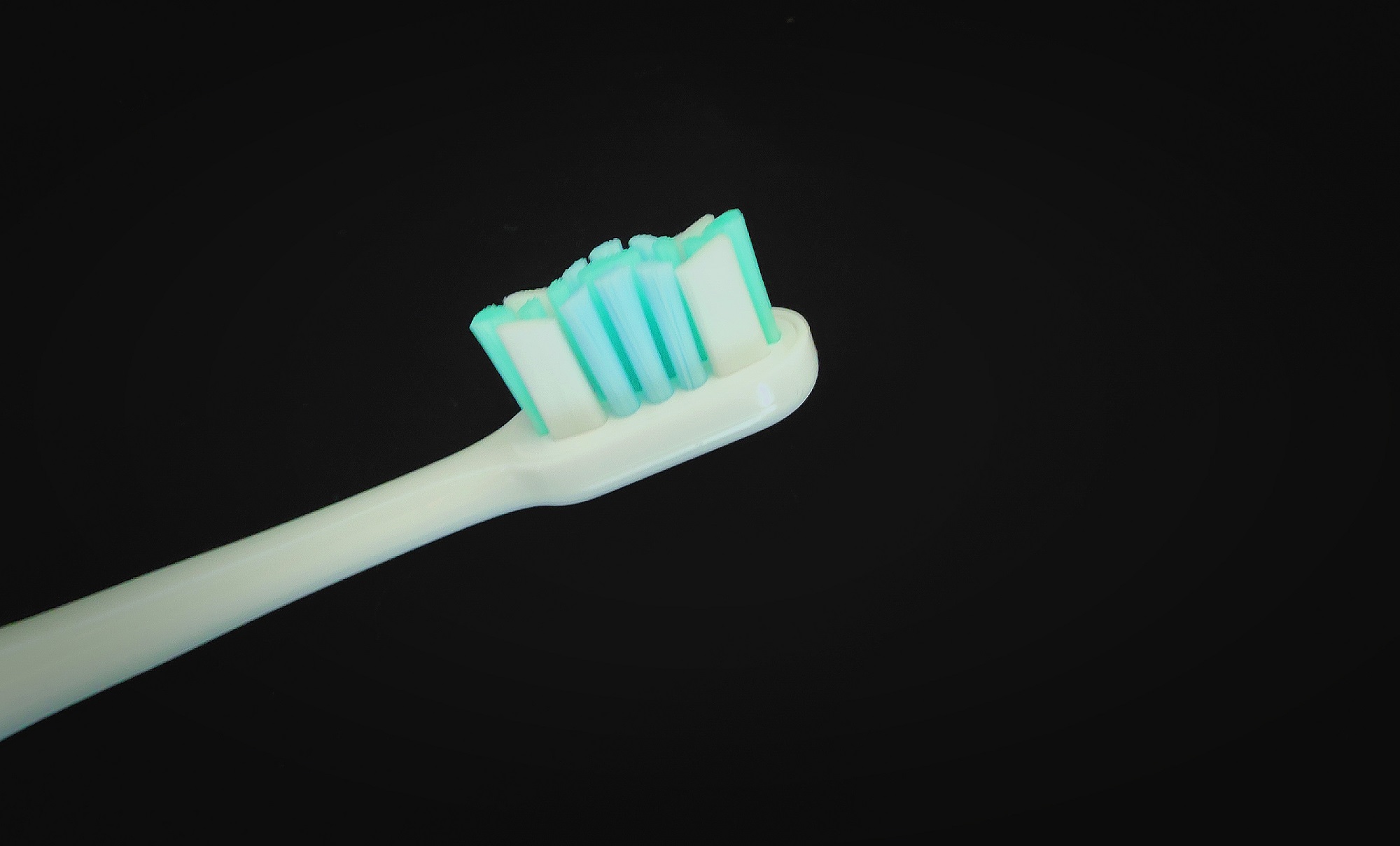 想要大白牙很简单，百元电动牙刷南卡Shiny初体验