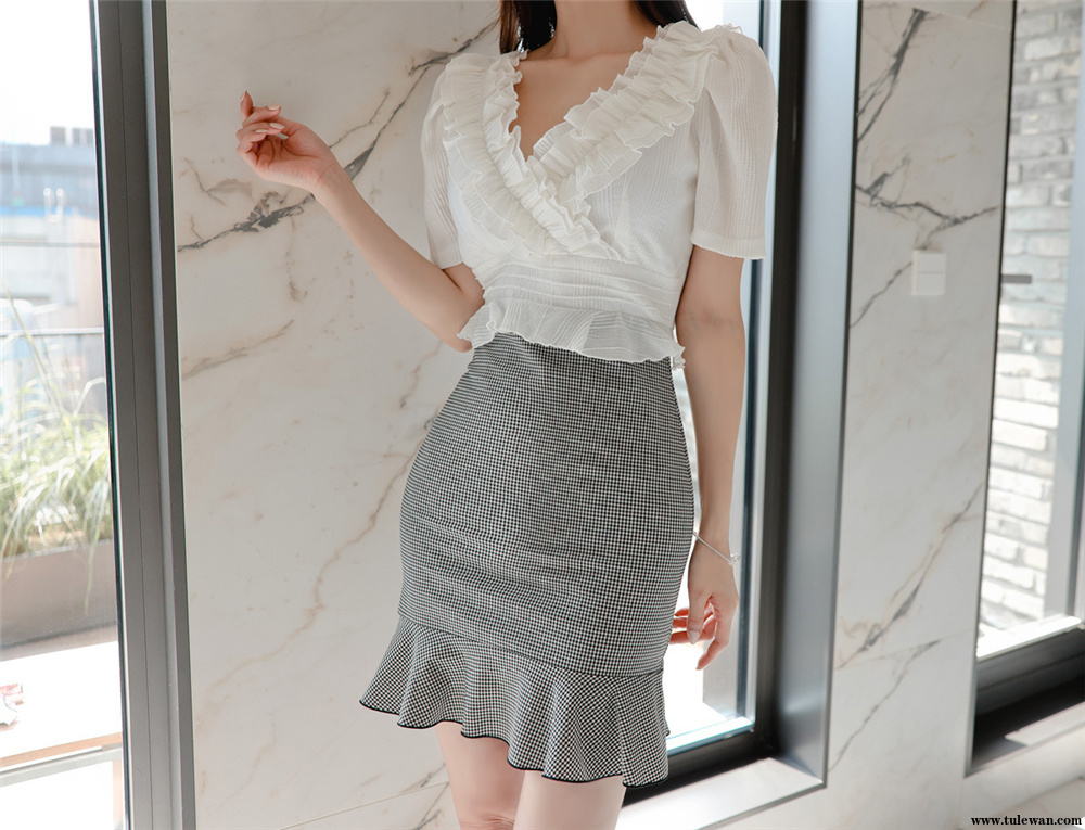 孙允珠丨爱尔兰雪莉曼妙交叉雪纺洋裙