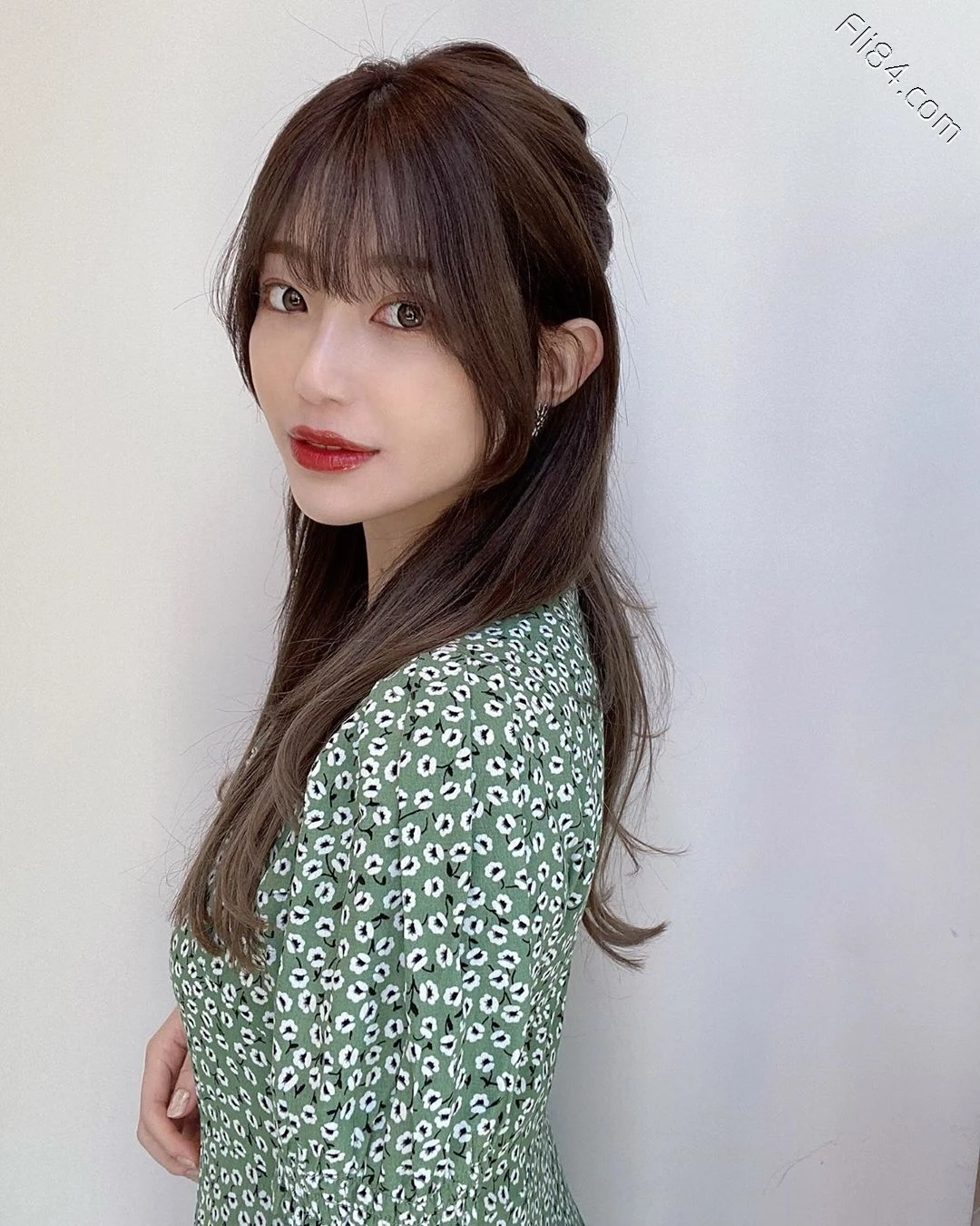 日本美容师@相楽ゆか 卷发红唇性感美女图片(4) 美图 热图7