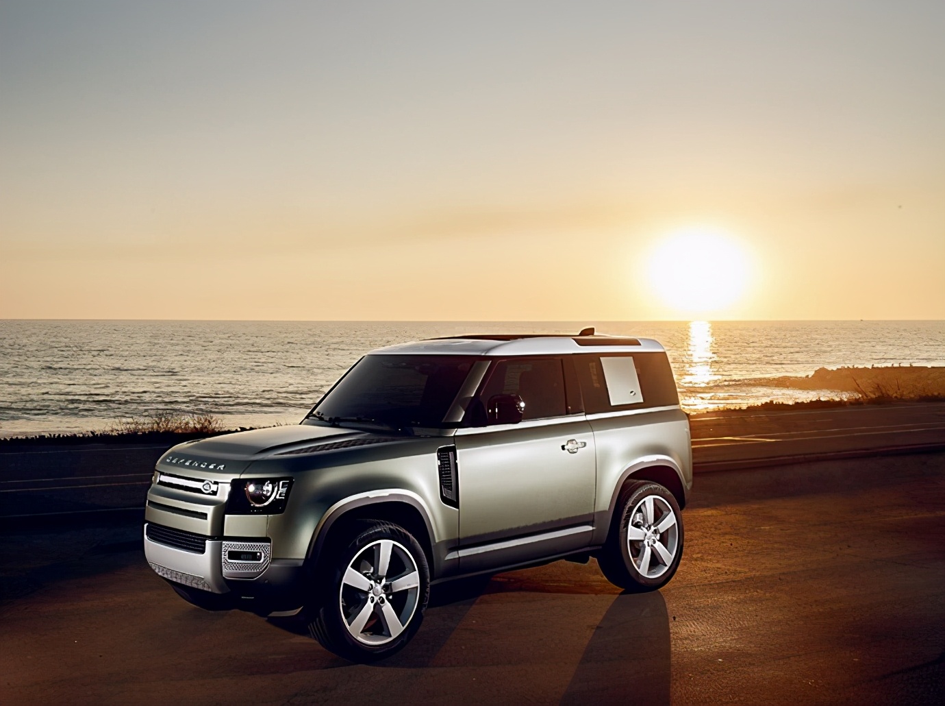 捷豹路虎韩国,21世纪suv图标路虎"all new defender 90"预合同_南方