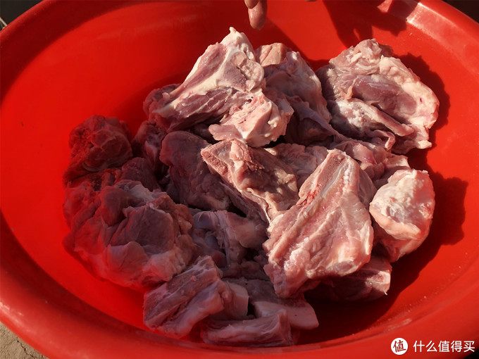 煮排骨猪骨头时，记住“2不放3窍门”，肉香味道正，汤鲜香-图片4
