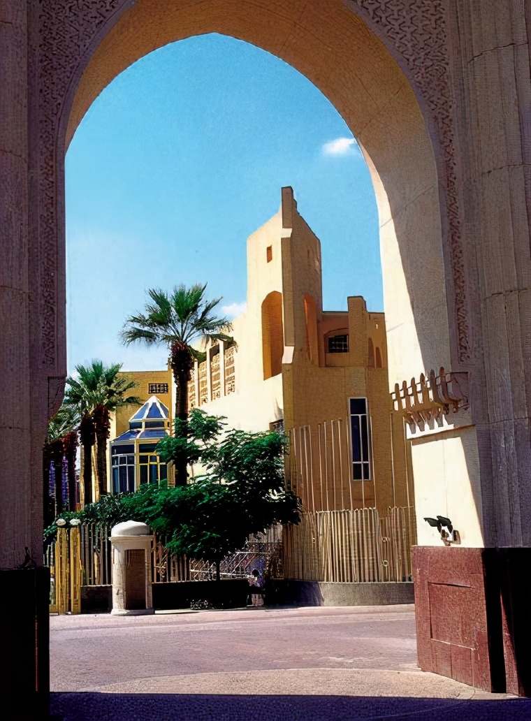 融入传统设计的埃及现代建筑