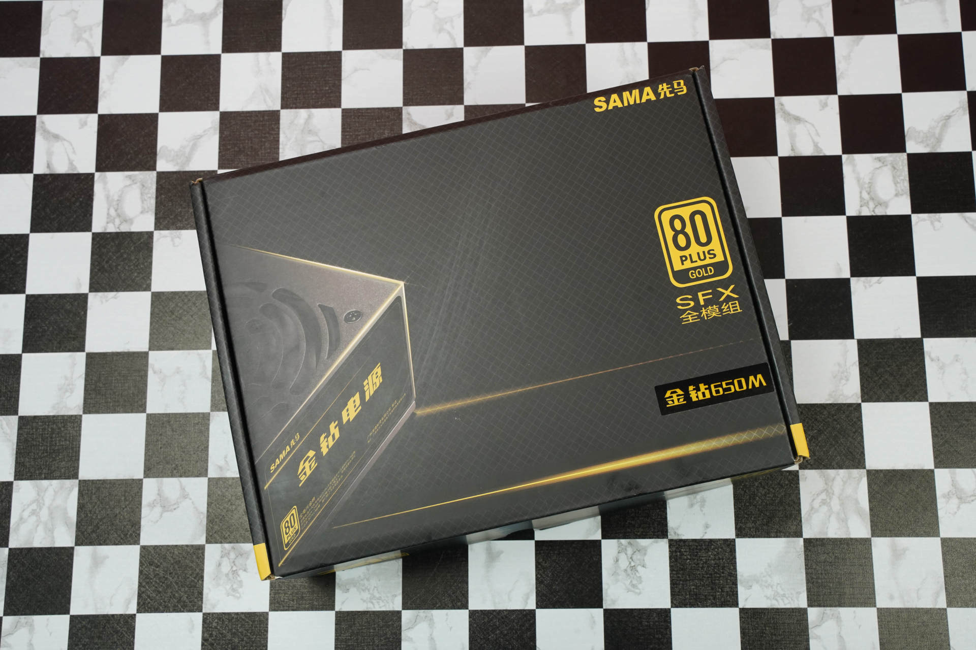 DIY玩家如何给媳妇选择电脑？乔斯伯BO100装机实录