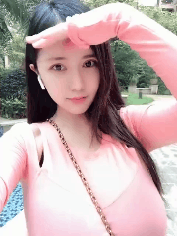 瑜伽美女动态图片：听说你有一个大胆的想法？