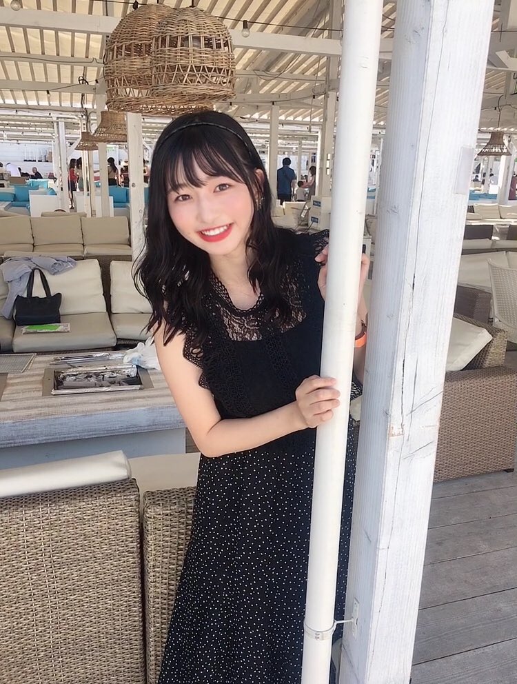 日本00后温柔系美少女我妻ゆりか让你心疼的想呵护！