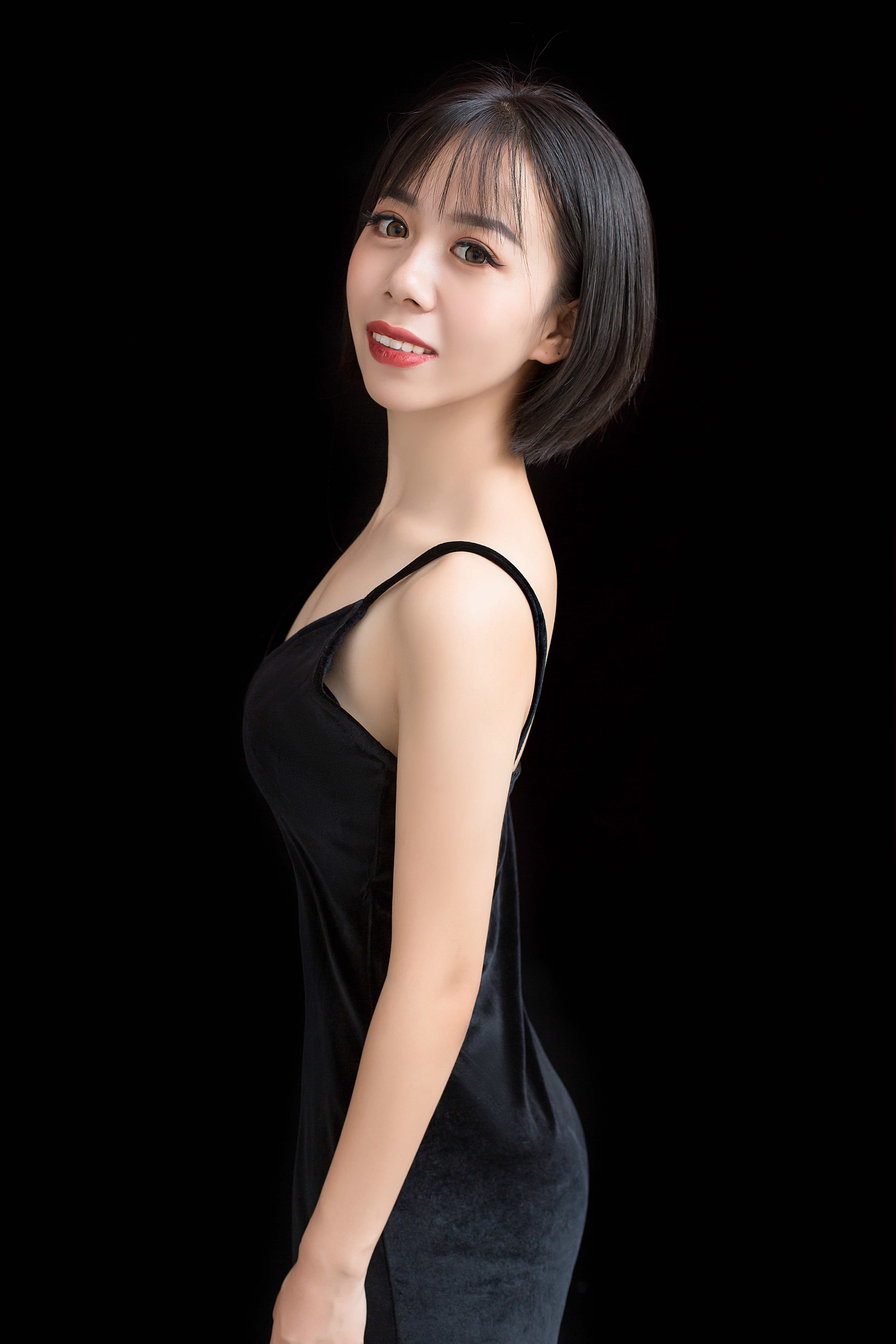 神木姑娘舞蹈演员12年逐梦终得奖初心不改舞出自己的精彩人生