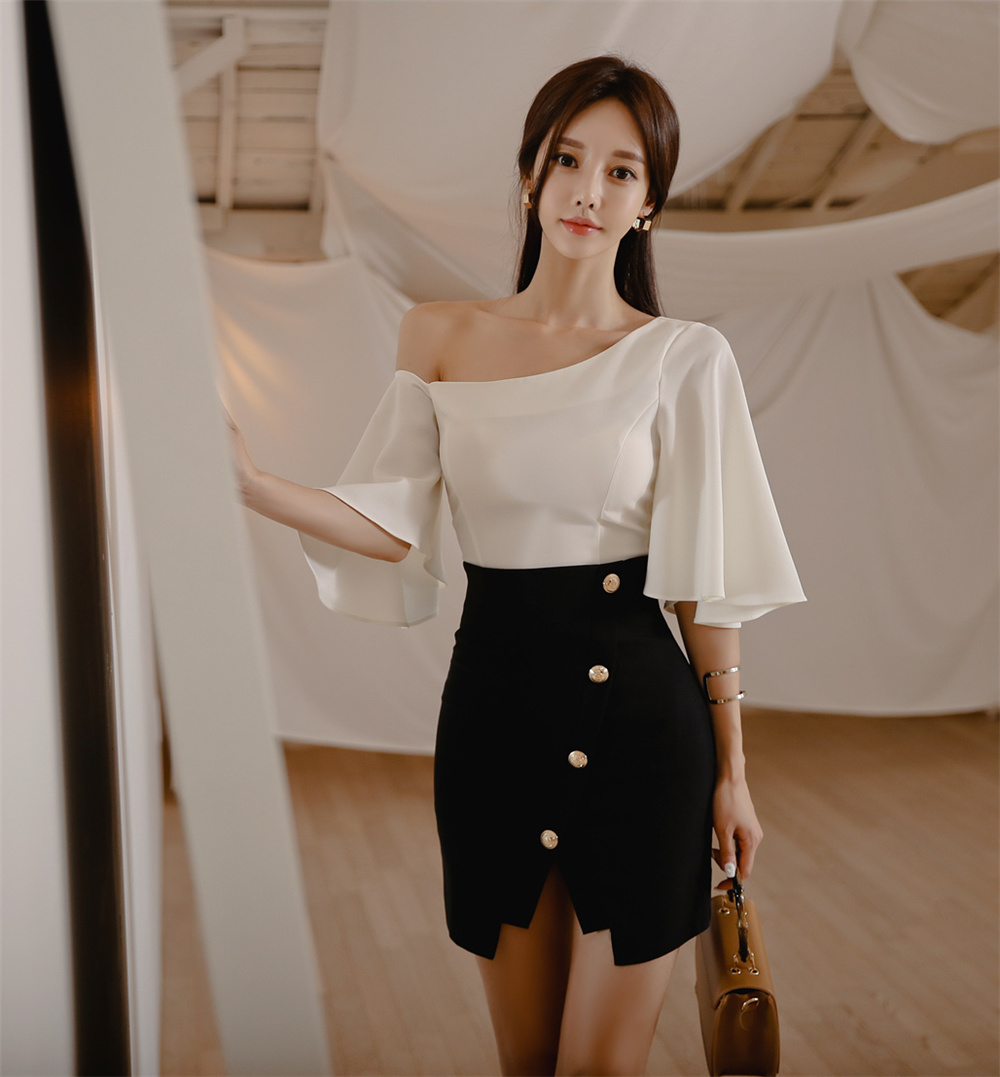 孙允珠丨秋雅莲子银杏花扇氤氲露肩裙