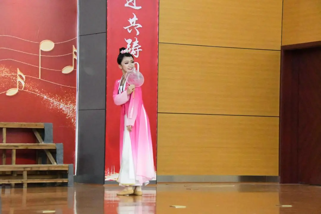 献礼百年风华，歌舞多彩青春——记湘钢一中教育集团十二中校区“献礼建党一百周年”之“三独”比赛决赛展演