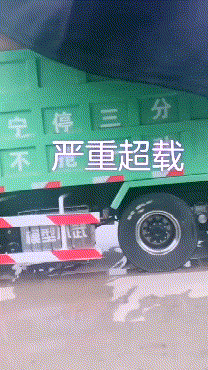 搞笑的GIF图：在绝对实力面前，就是个弟弟