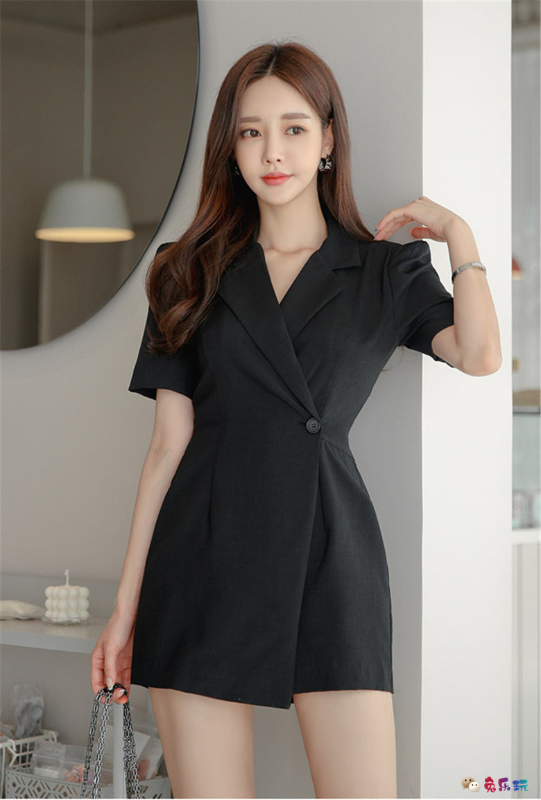 孙允珠丨黑牌威士忌绅士蓝调夏梦衣裙