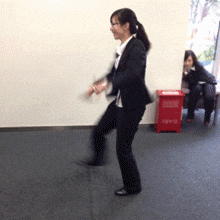 有意思的搞笑gif：是她是她就是她，就是这个味！