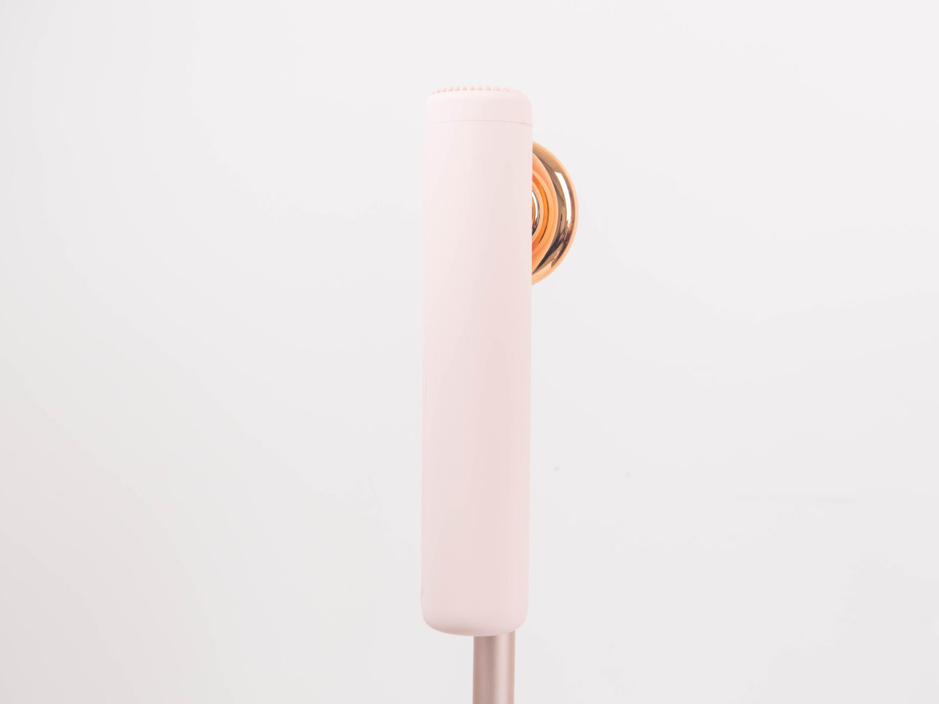 颠覆传统吹发方式，品仕乐立式吹风机解放双手吹发更舒适