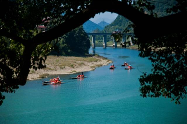 浙江杭州富春江天目溪竹筏漂流单人票最晚需在出行当天13点前购买预订