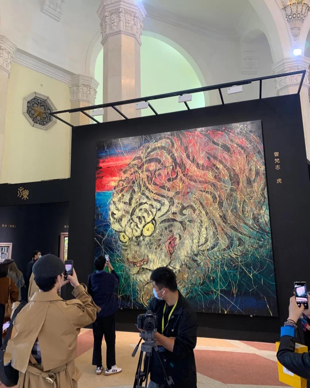 首度现身曾梵志巨幅绘画虎因何值得期待
