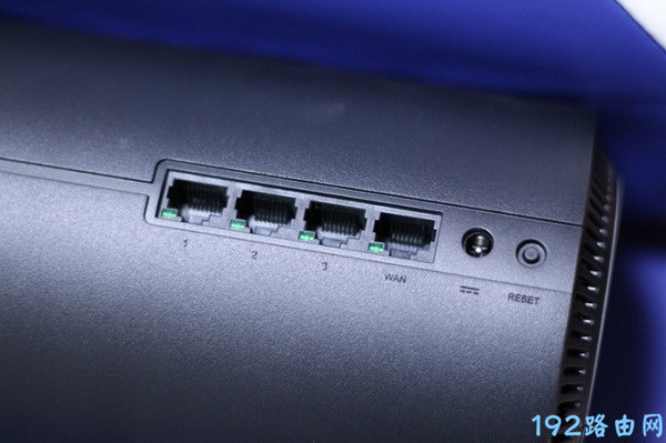 AC1900路由器怎么恢复出厂设置？-劳模下载