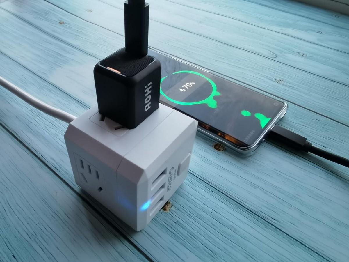 AOHI30W充电头上手体验——手机、平板、笔记本都能充