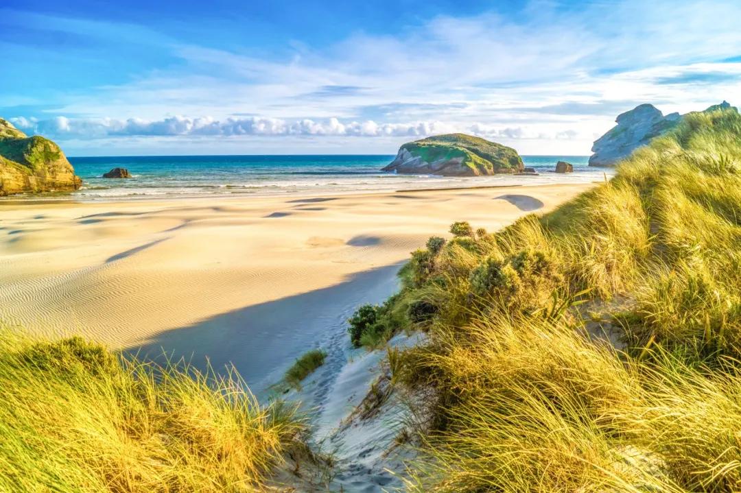 比电影场景还要梦幻的度假胜地10大绝美海滩等你探索