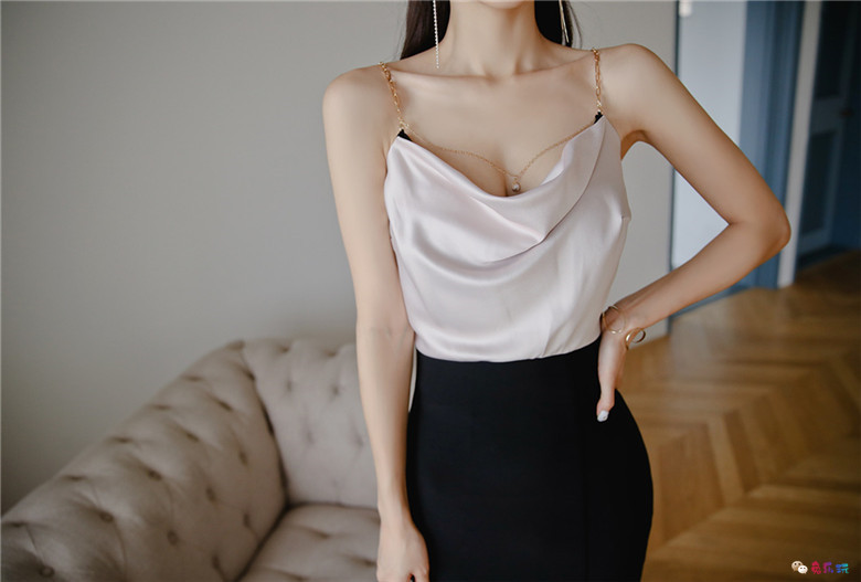 孙允珠丨杜鹃迷情浅紫涟漪丝绒晚礼裙