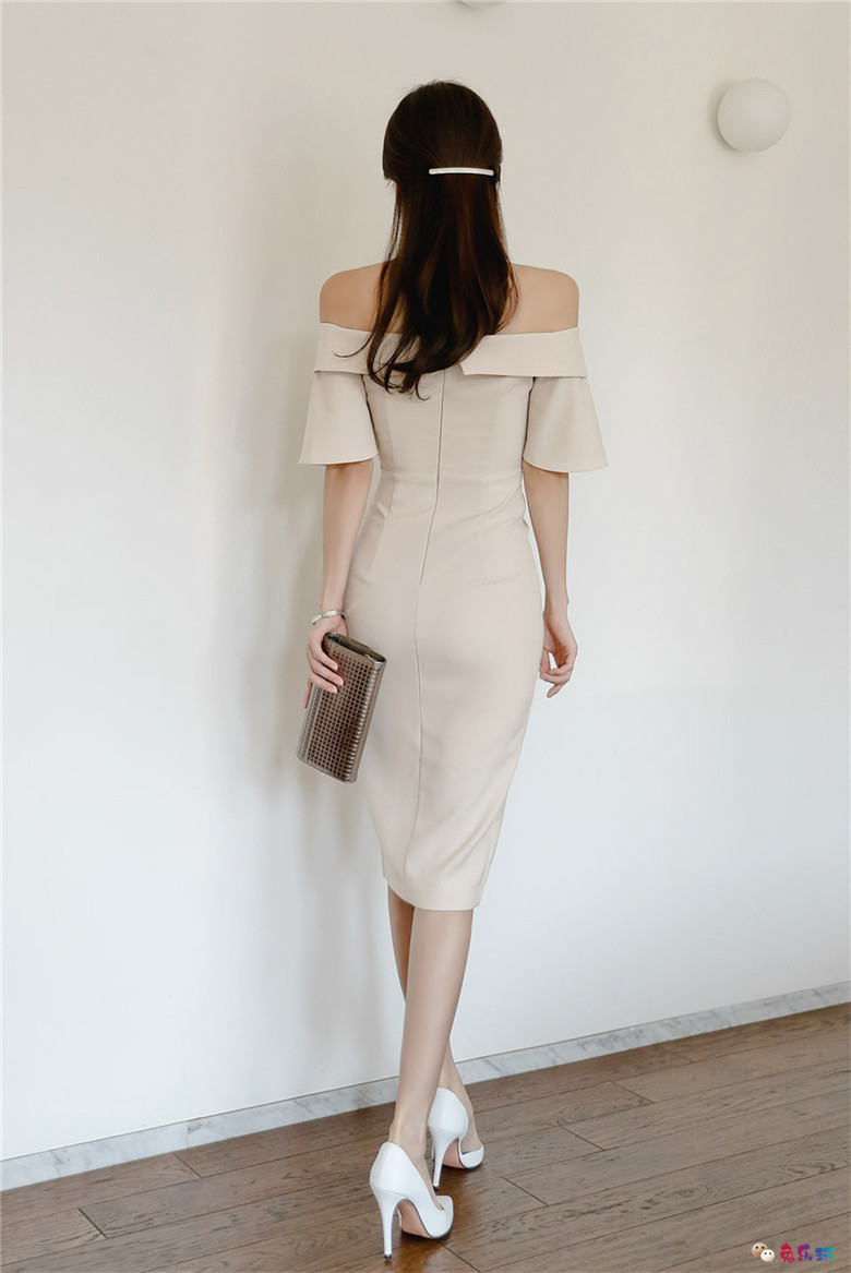 孙允珠丨简式淡雅摩纳哥皇室叶蕊衣裙